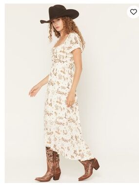 Shyanne Western Print
Flutter Sleeve High-Low Midi Dress